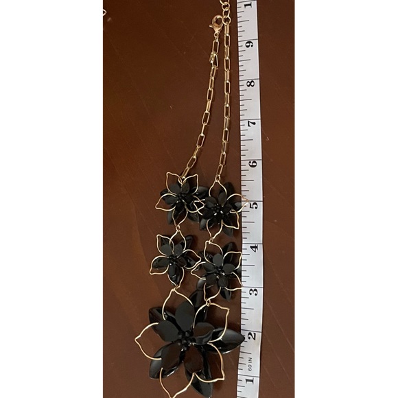 Fun Nine West Statement Matching Gold and Black Necklace and Earrings. - Picture 6 of 6